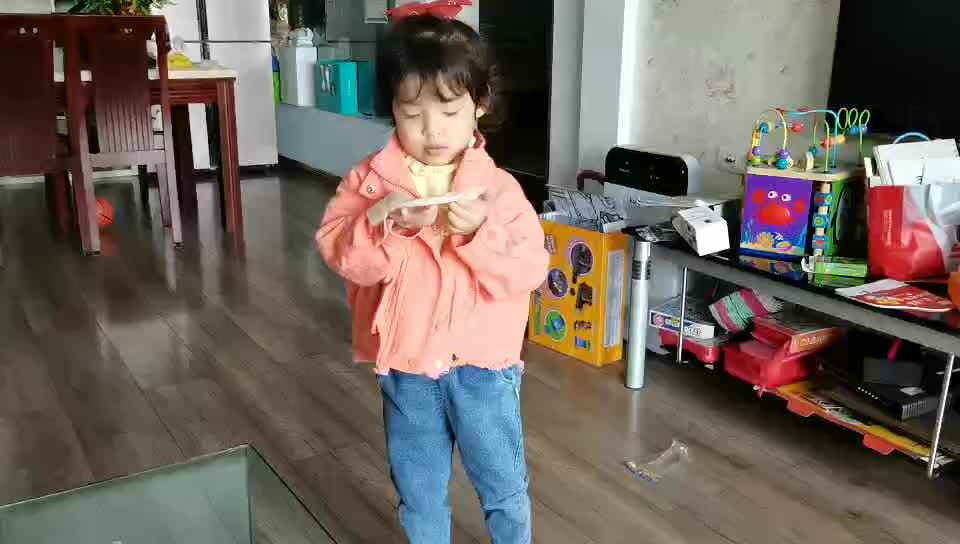 擦嘴巴—小A班张智研