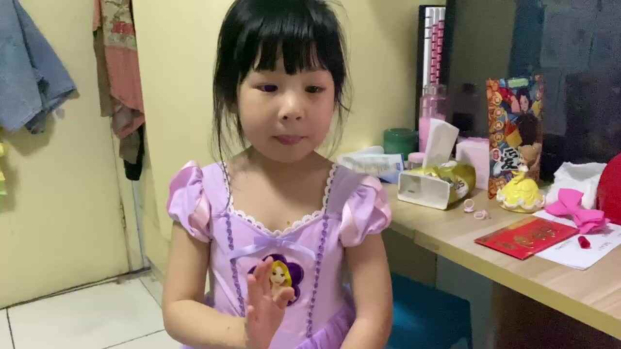 英文儿歌《Walking Walking》