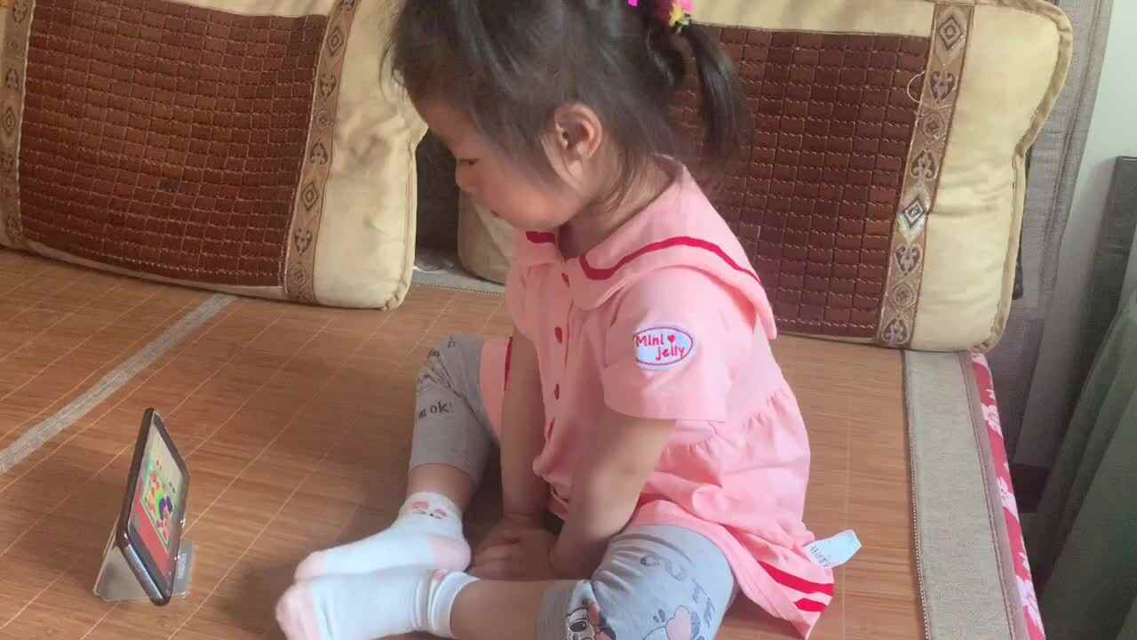2021.5.9闯关练习观看英文儿歌《彩虹冰棍》
