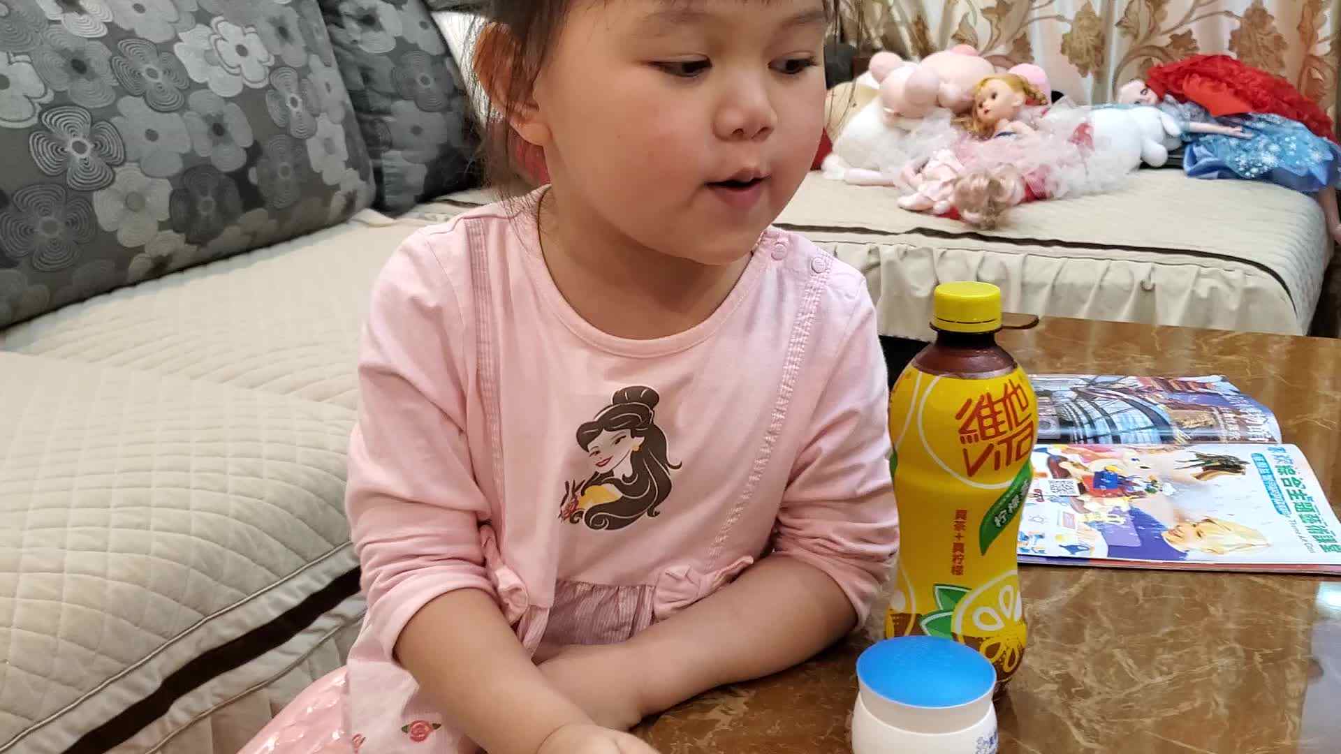 拧瓶盖