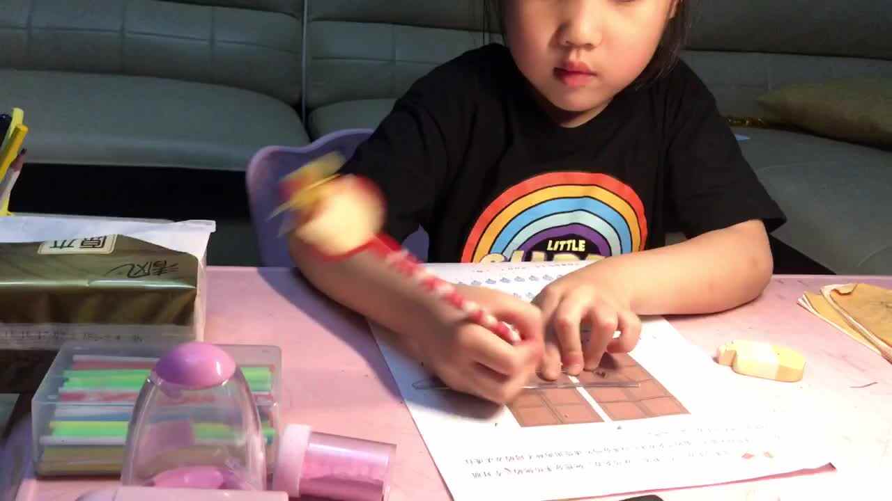 分巧克力trim.DEFE8100-260B-4802-A239-3F02A54A0617.MOV