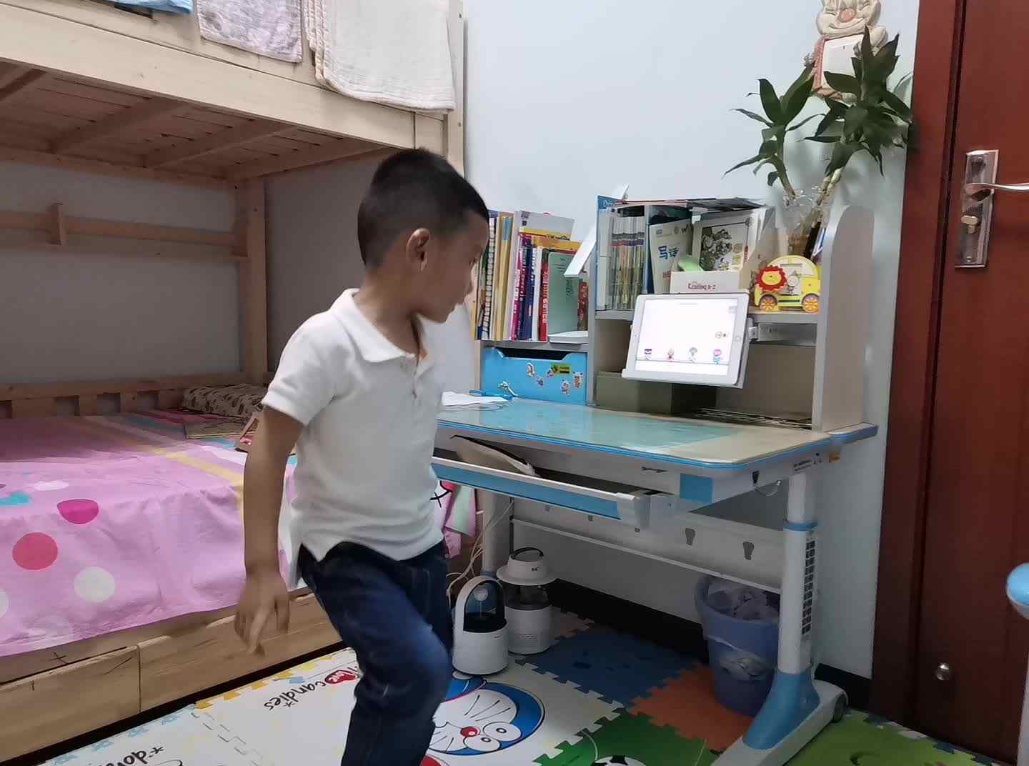 《Walking walking 》mp4
