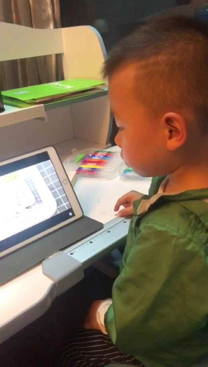 2023级中B班甘新叶20210525闯关练习二指捏