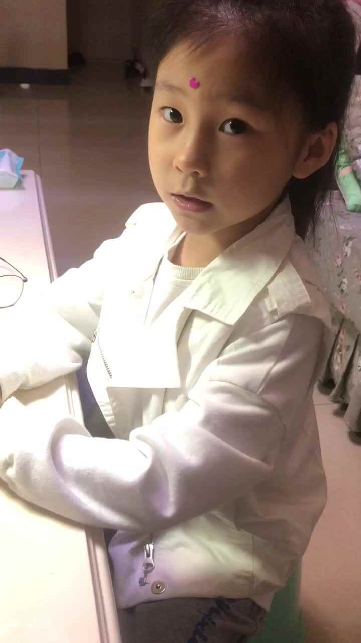 《生活中的对称图形》