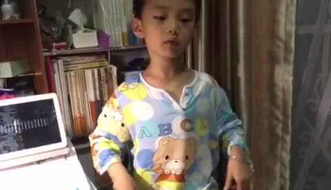 歌唱《⁣中国字 中国人》