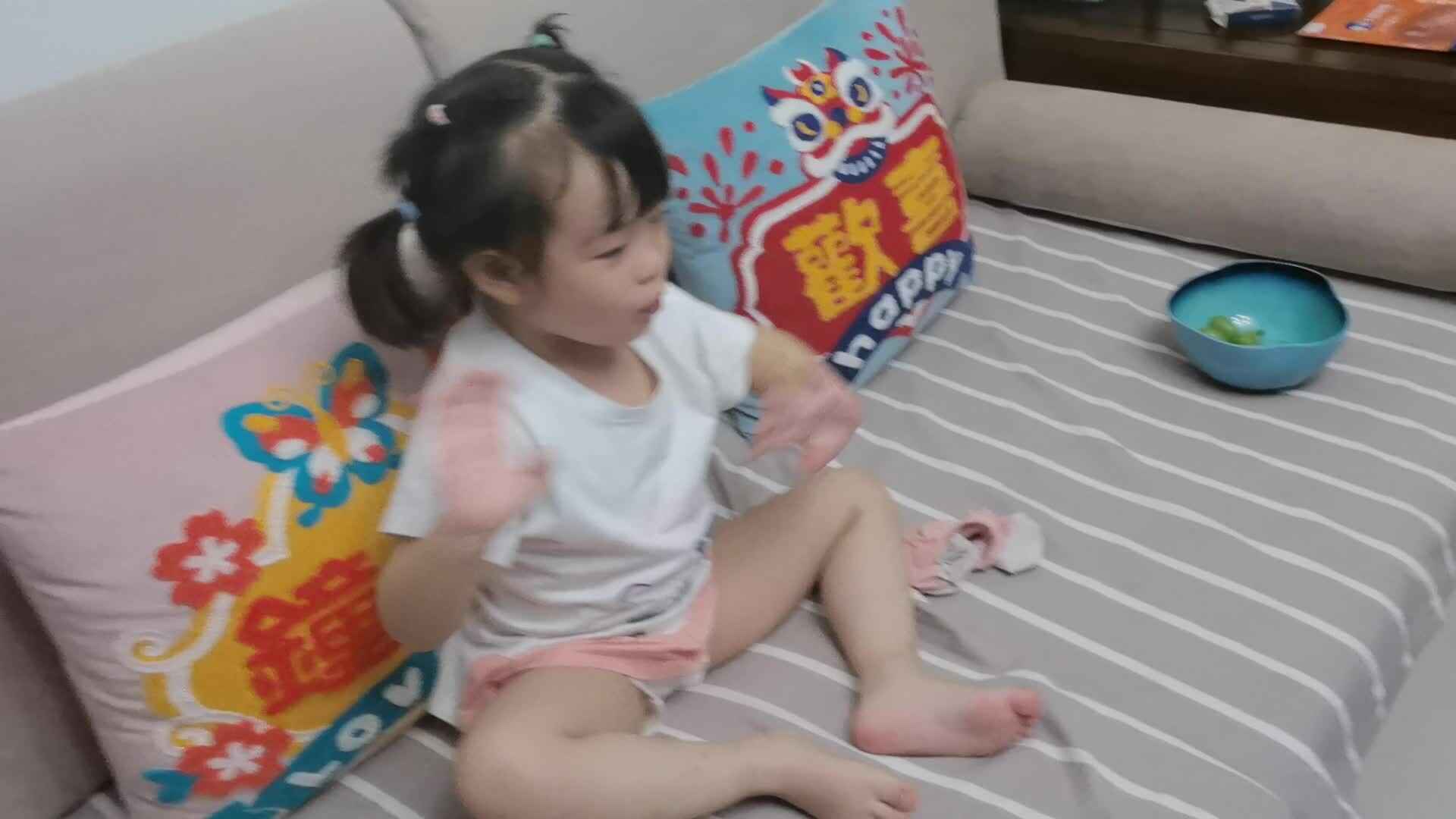 2021.6.9侯奕帆闯关练习学习端午节手势舞