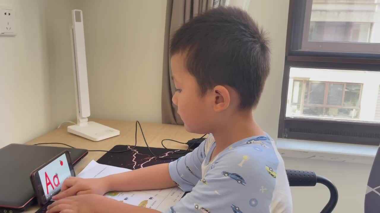 6.5观看英语《自然拼读法》