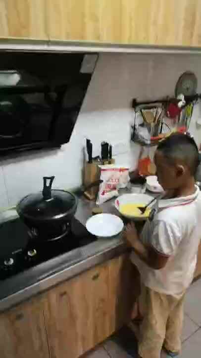 刘梓恩美食制作3.mp4