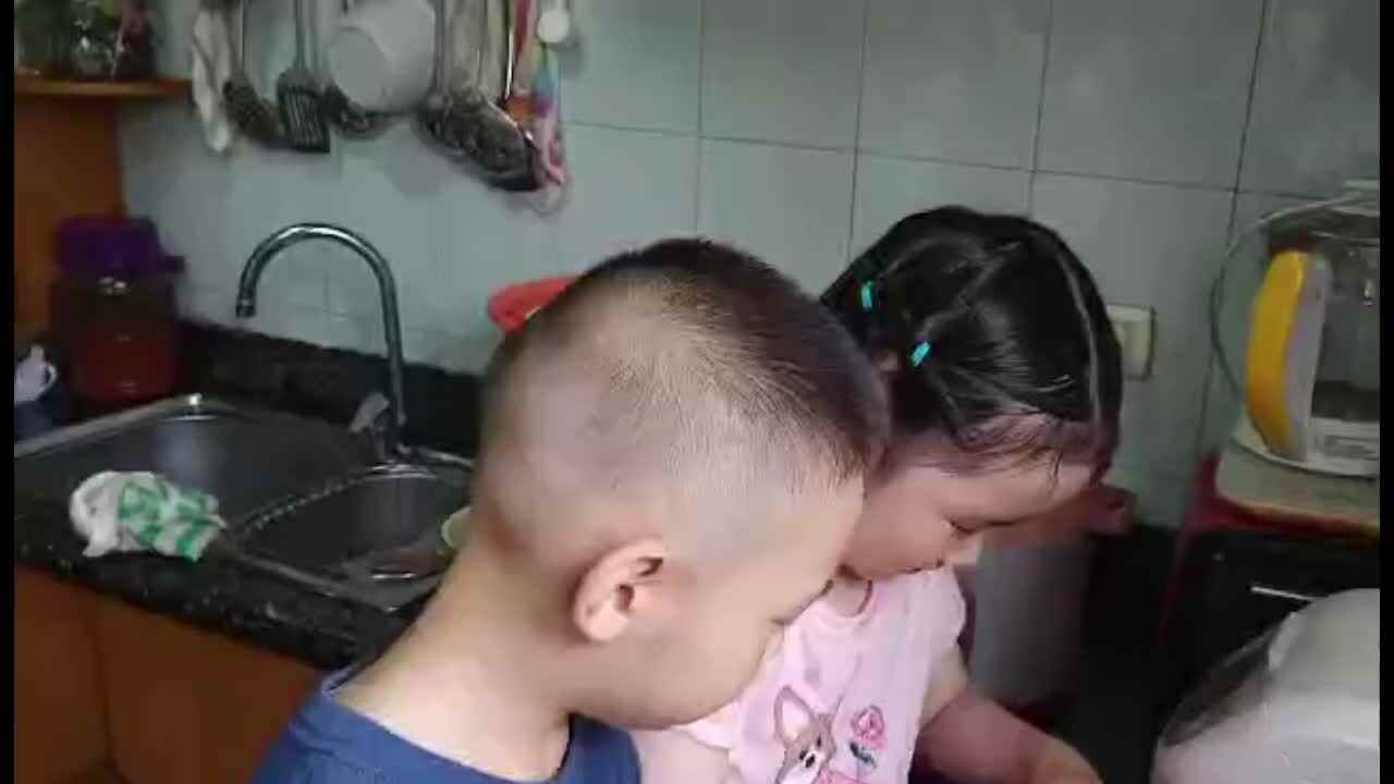 实验学前一班---奉利珊美妙神奇晚餐