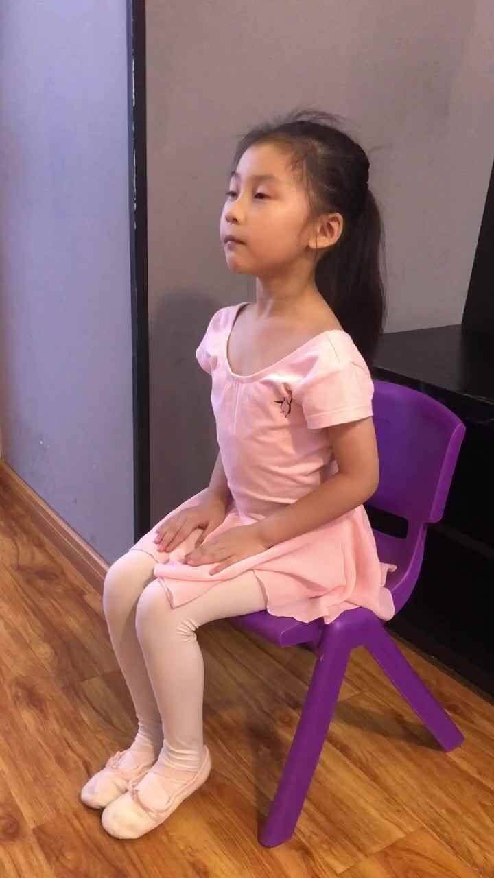 《坐姿训练》
