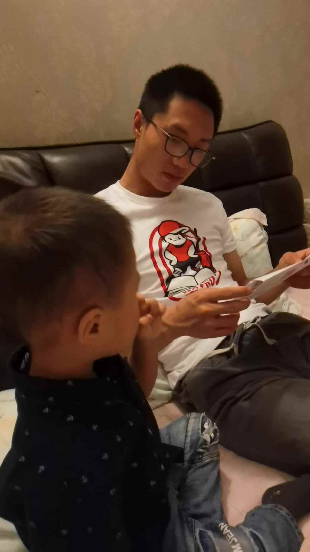 乐乐学习语言《末末和土土喜欢做的事》.mp4