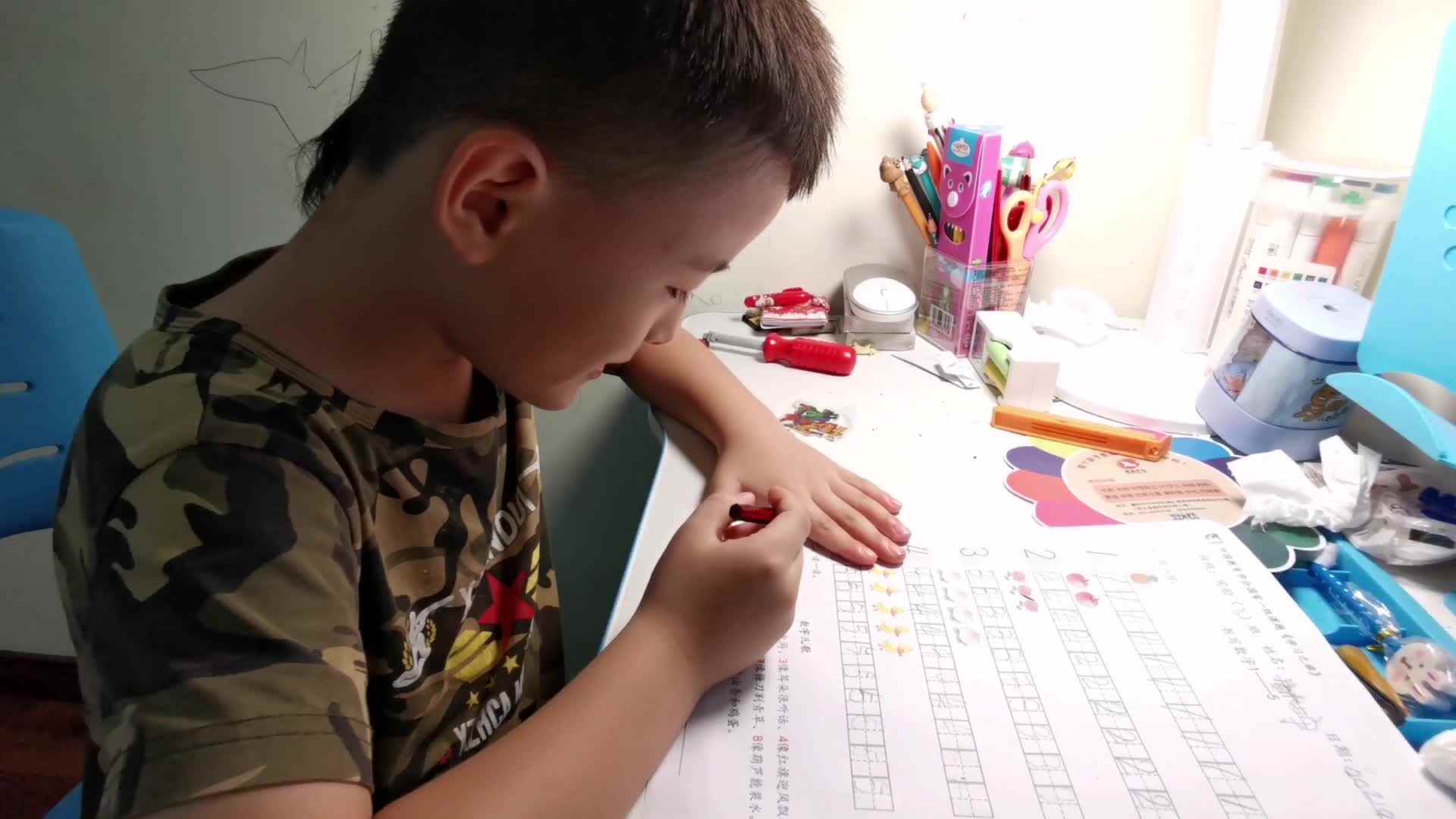 实验3班潘柏宇《数字儿歌》.mp4