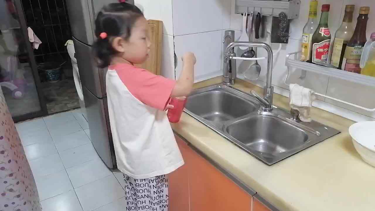 洗水杯.mp4