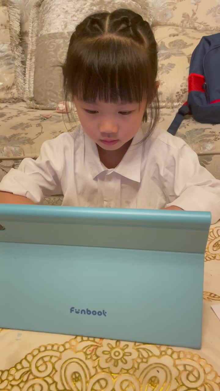 观看《我是一只小兔子》