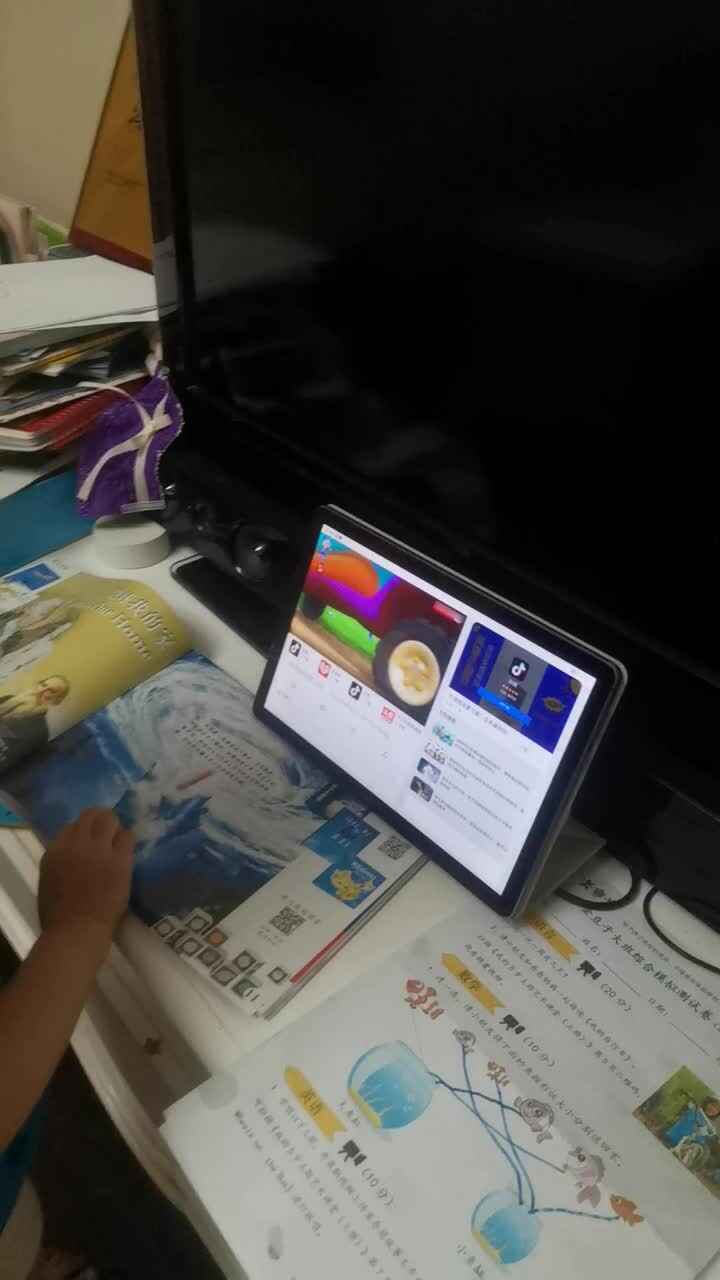 李昭月～《公交车上的轮子》
