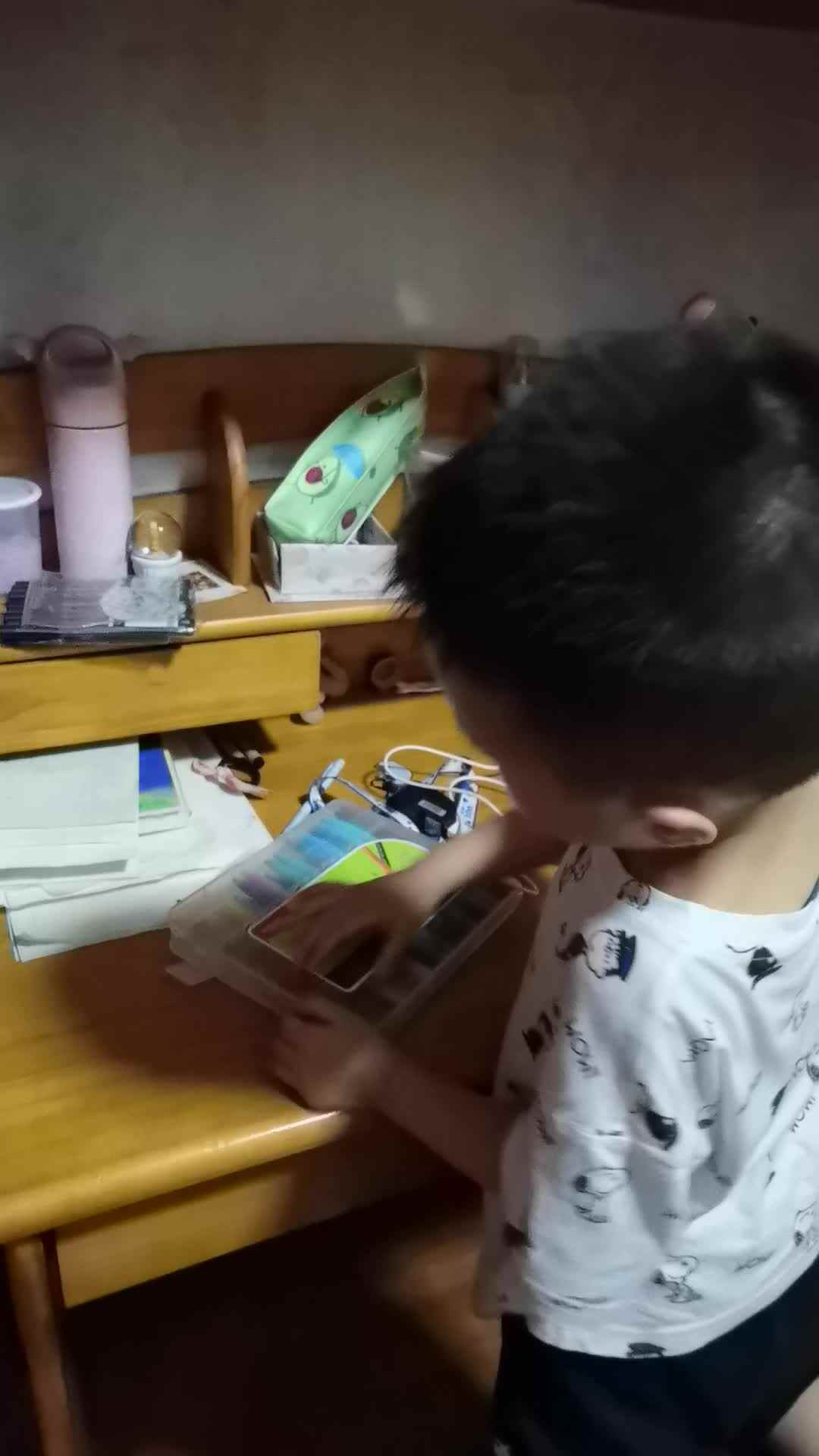 收拾书桌