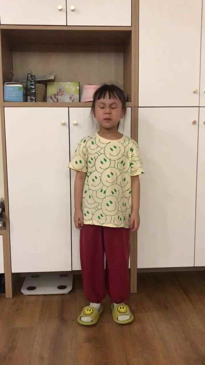 2023级B班徐瑾歆闯关练习20210927原地踏步+整理鞋柜.mp4