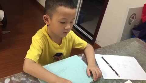 9.8观看故事：会飞的书