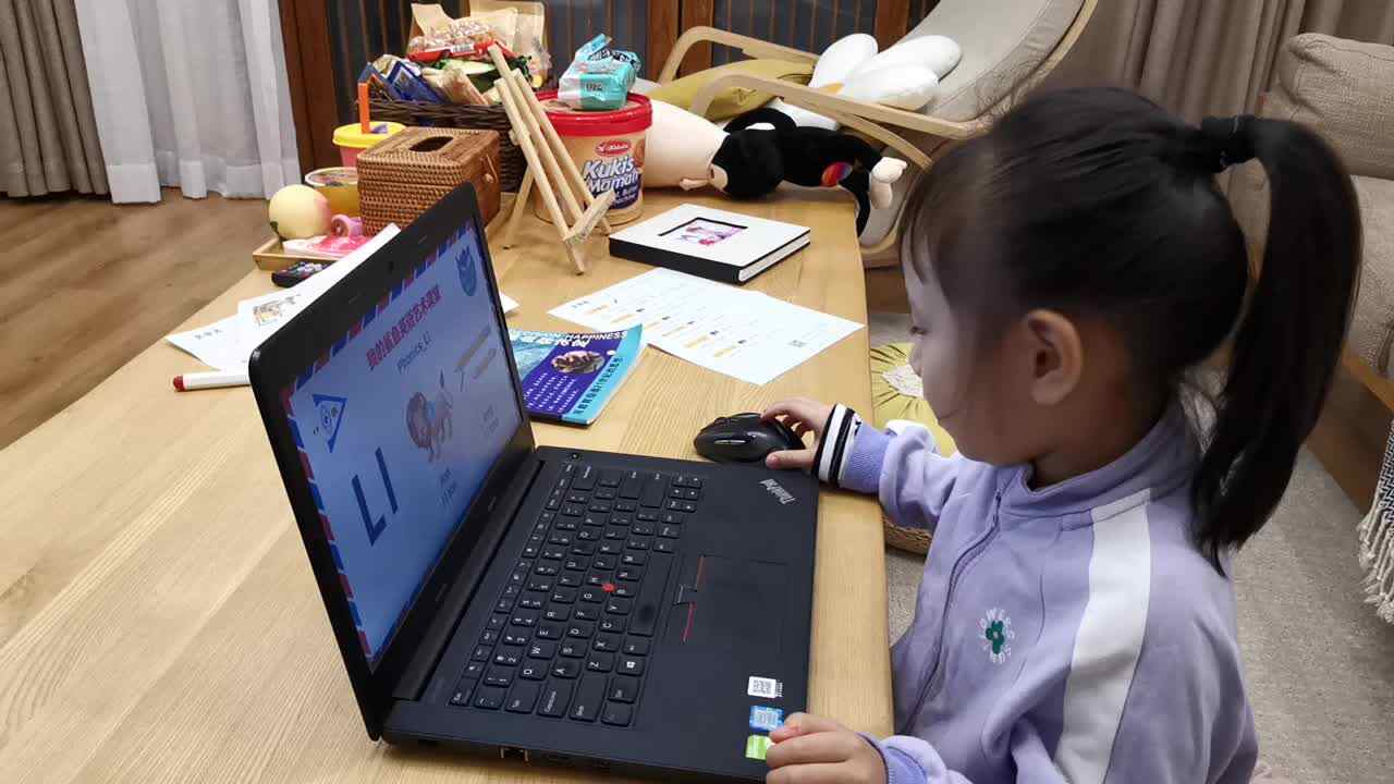 2023级B班徐瑾歆闯关练习20211015Li.mp4