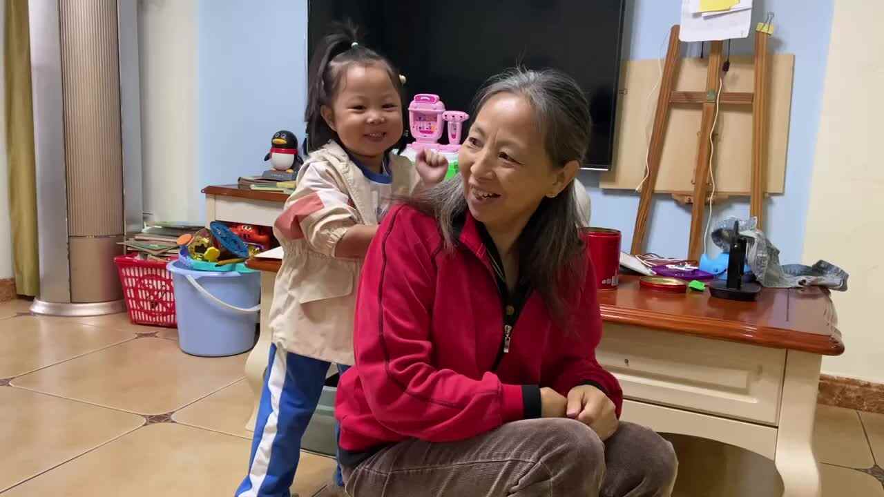 2021.10.14孝心行动-给长辈捶捶背