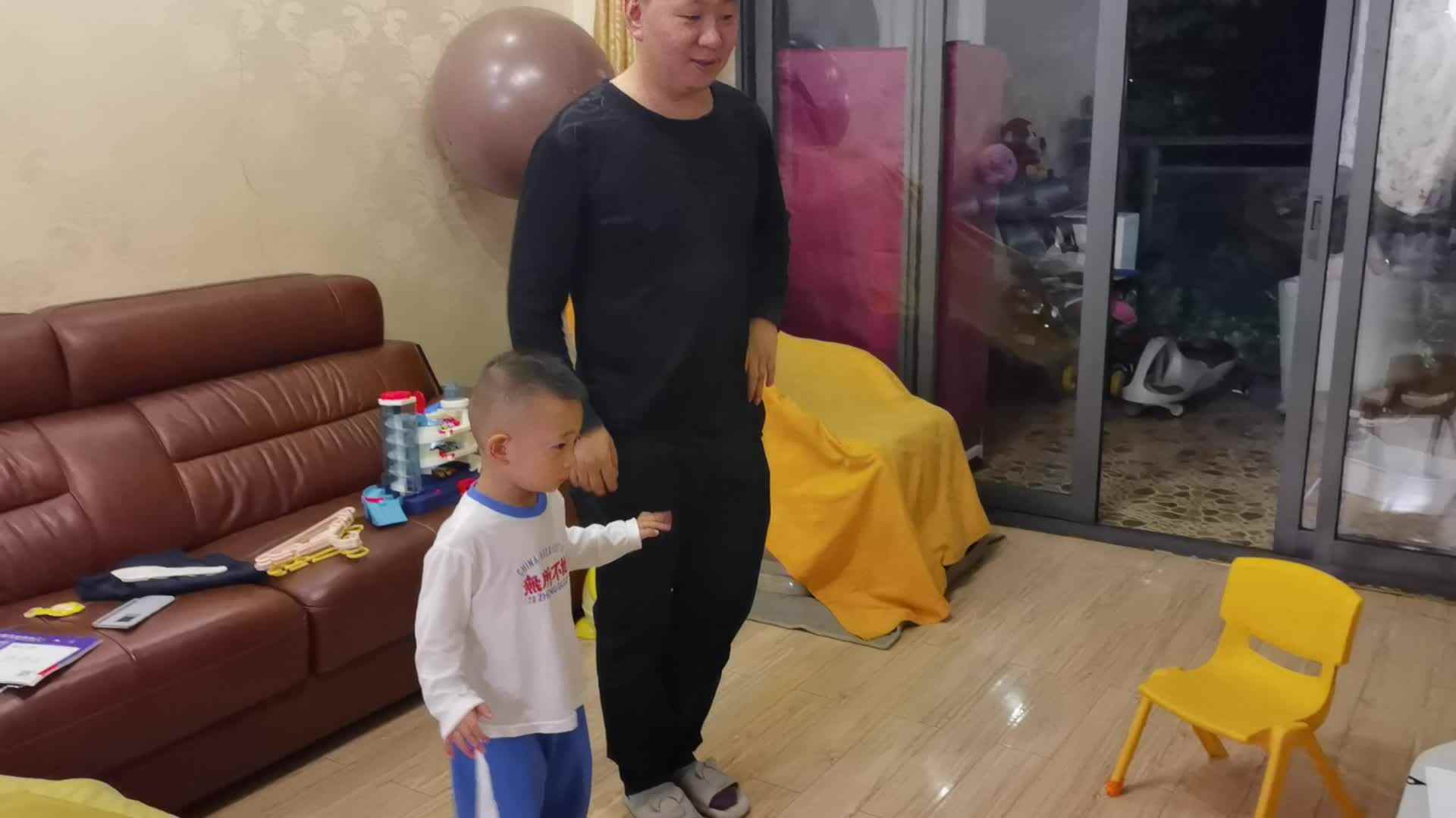 2021.10.13 陈子墨  《牛奶颂》