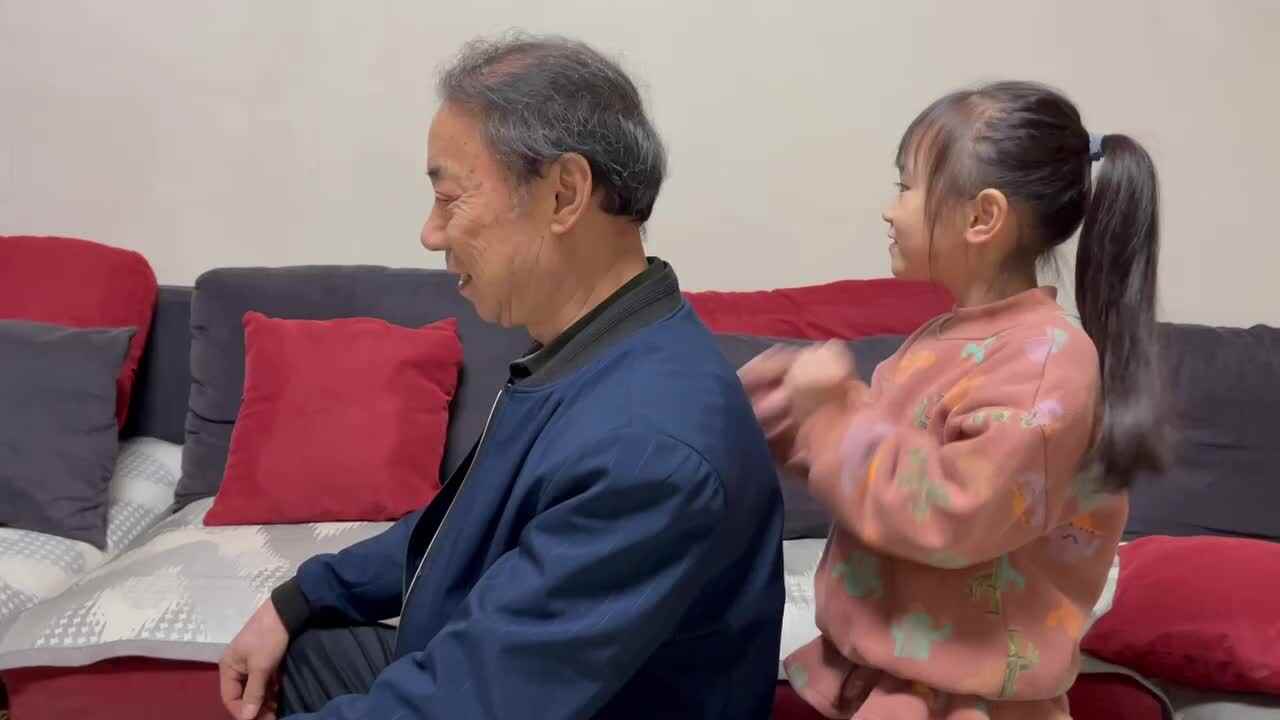 2023级B班20211015任梓萌重阳积赞.MOV