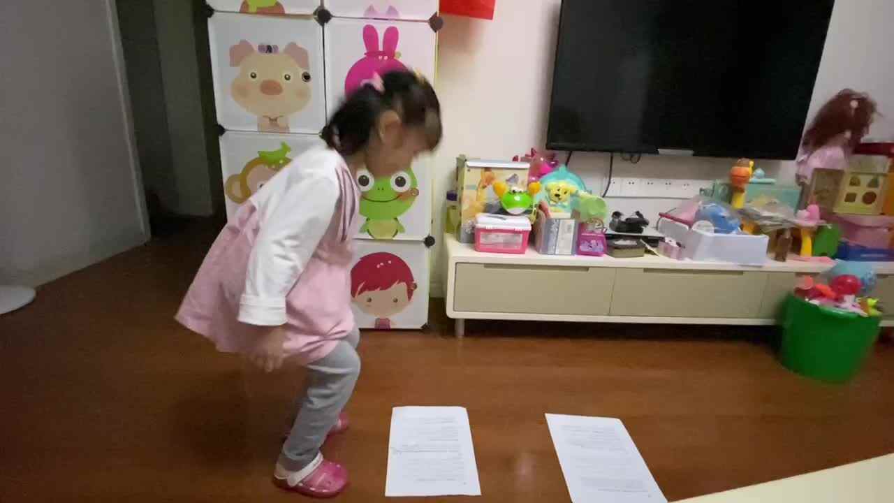 2021.10.8《小兔过河》.MOV
