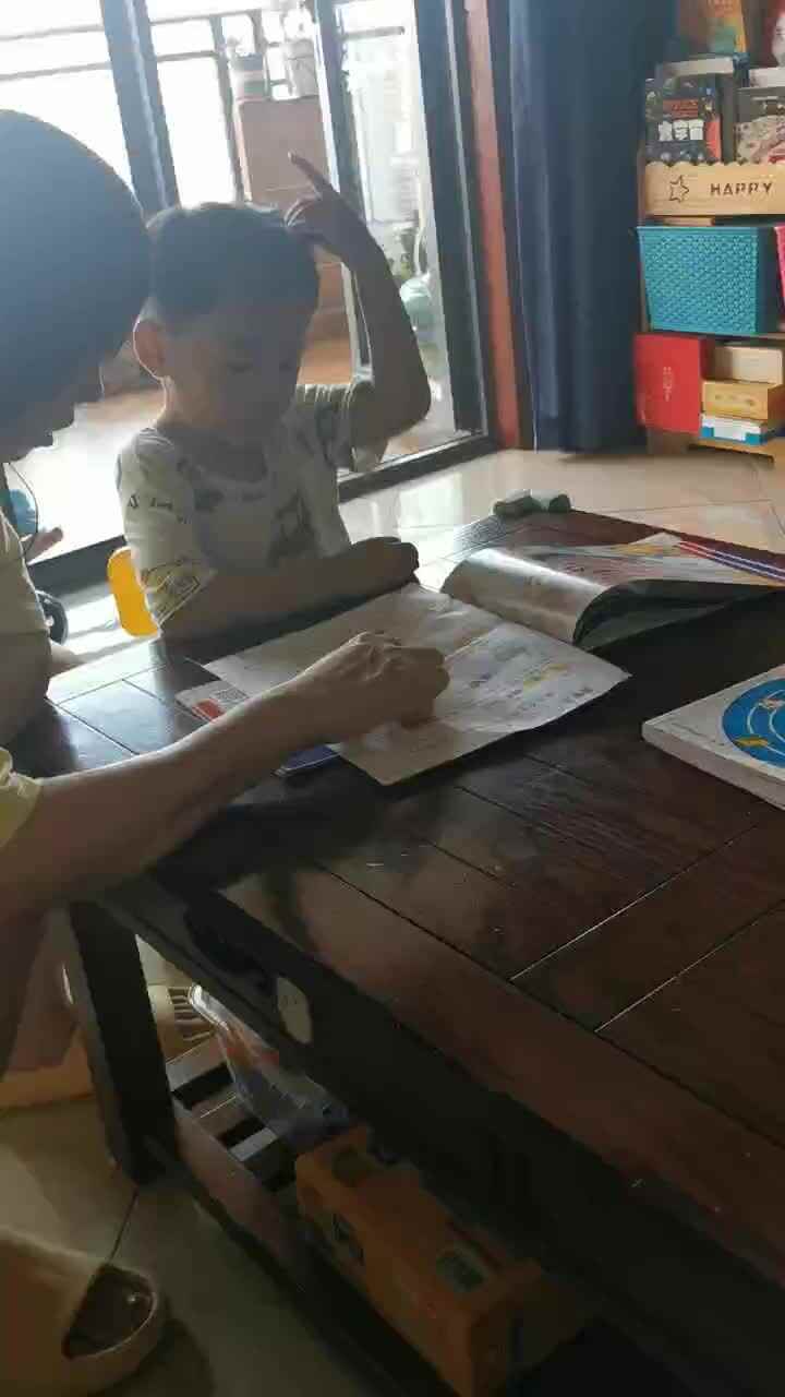 中B班朱训楠指读.mp4