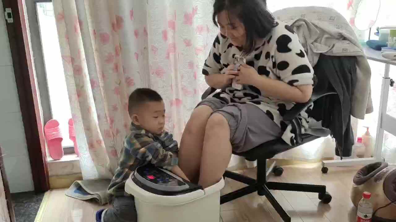 2021.10.13 陈子墨 重阳积赞《洗洗脚》