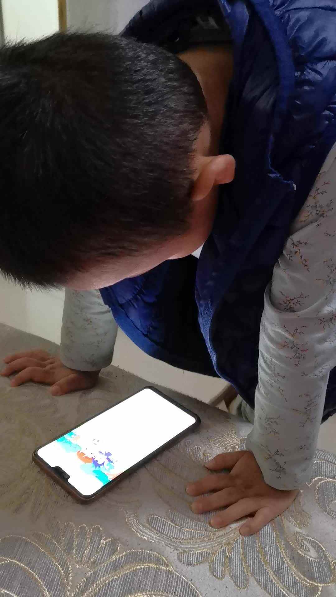 观看《防溺水安全知识》