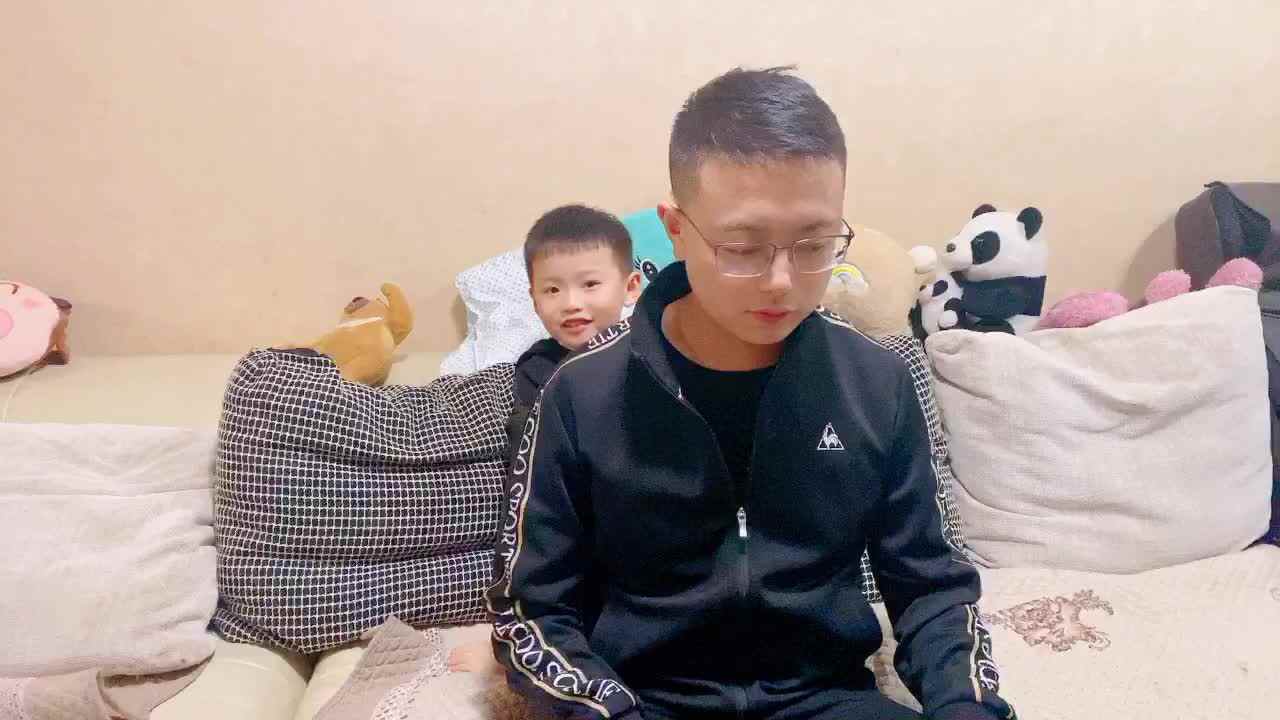 《重阳节之～给父亲捶背》