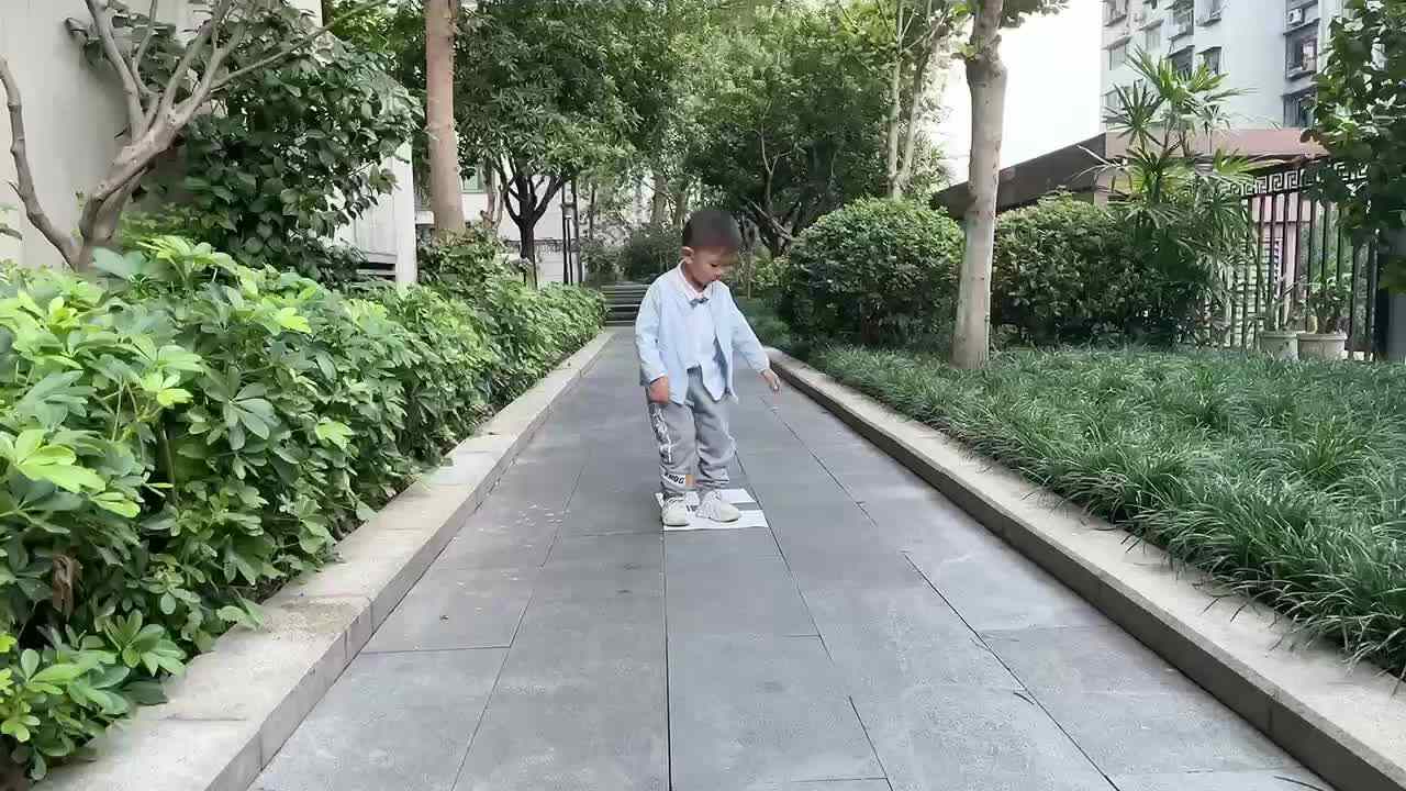 2021.10.8 体能训练《小兔过河》