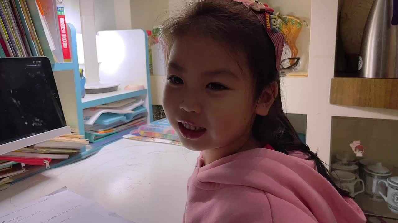 《探秘-上海迪士尼乐园》