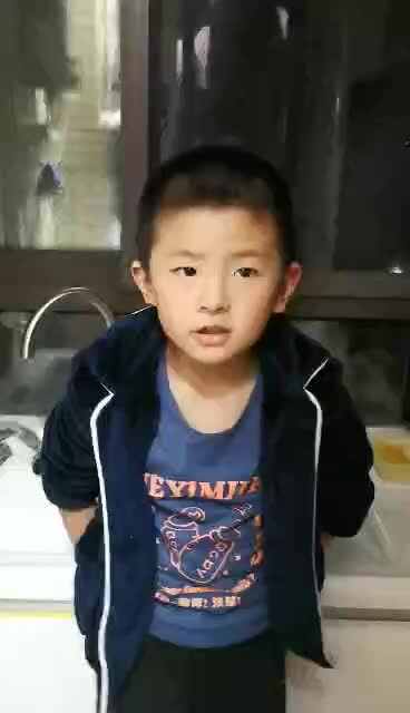 洗自己的袜子.mp4