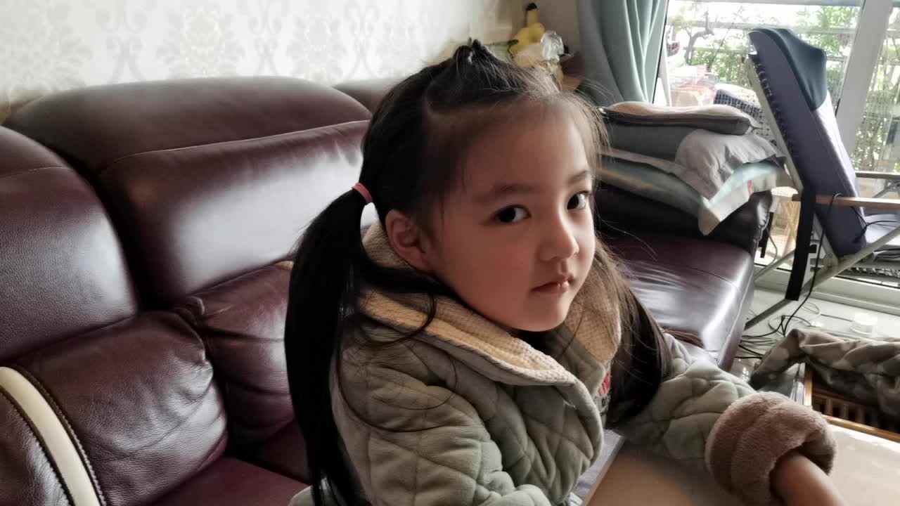 《Ll朗读示范》