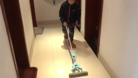 学A班袁承泽泰《家务日记 拖地》