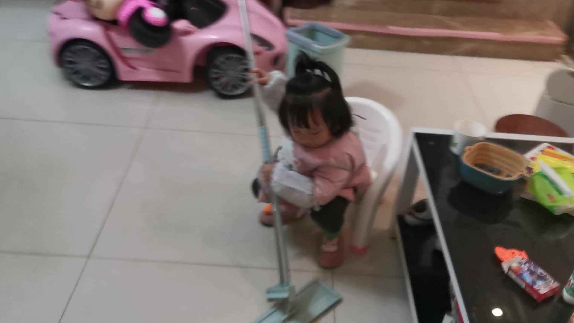 VID_20211111_204753.mp4     11月11日拖地打扫卫生
