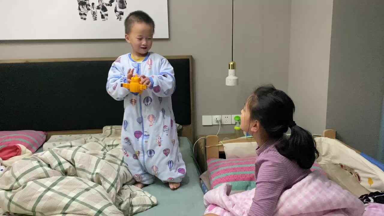 大大的拥抱.MOV