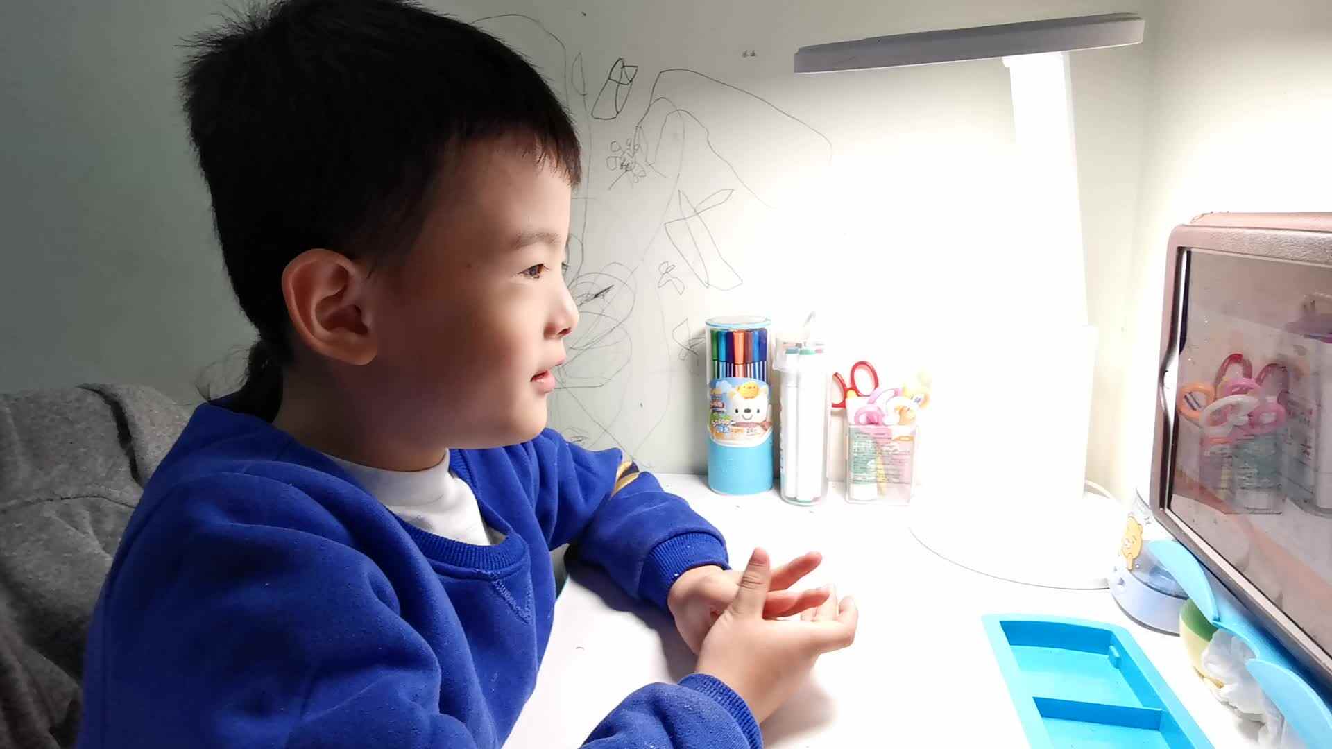 实验三班潘柏宇—《f的拼读练习》.mp4