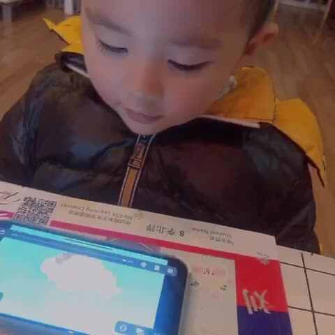 中B班丶李北洋观看（Who took the Cookie?  谁拿了饼干？）