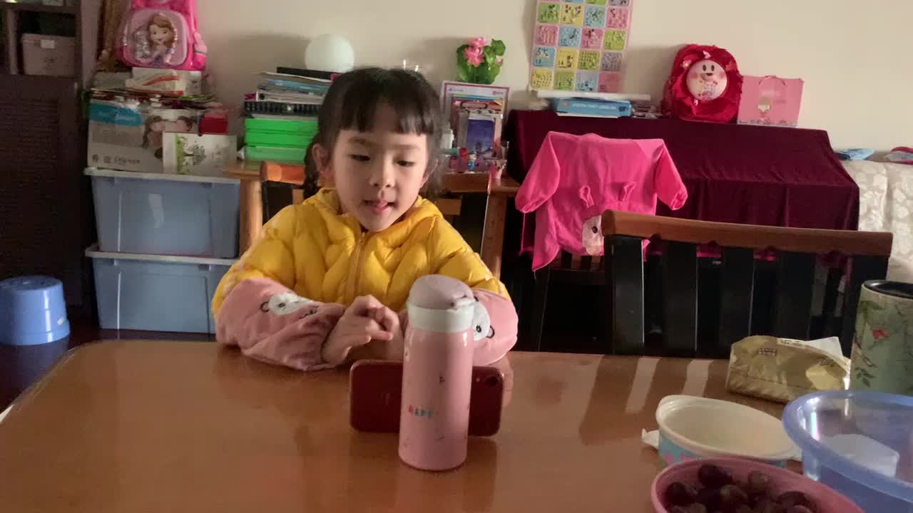 跟读《RAZ-A-Carlos Counts Kitten卡洛斯数猫咪》