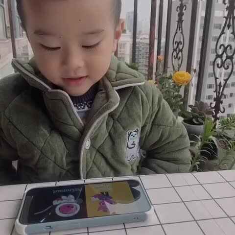 学B班丶李北辰观看英语视频 Unit 4 Jobs 职业1