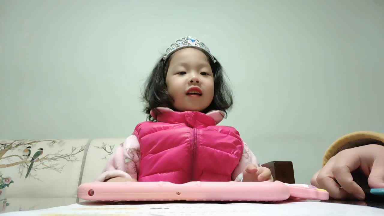 英语故事—白雪公主.mp4