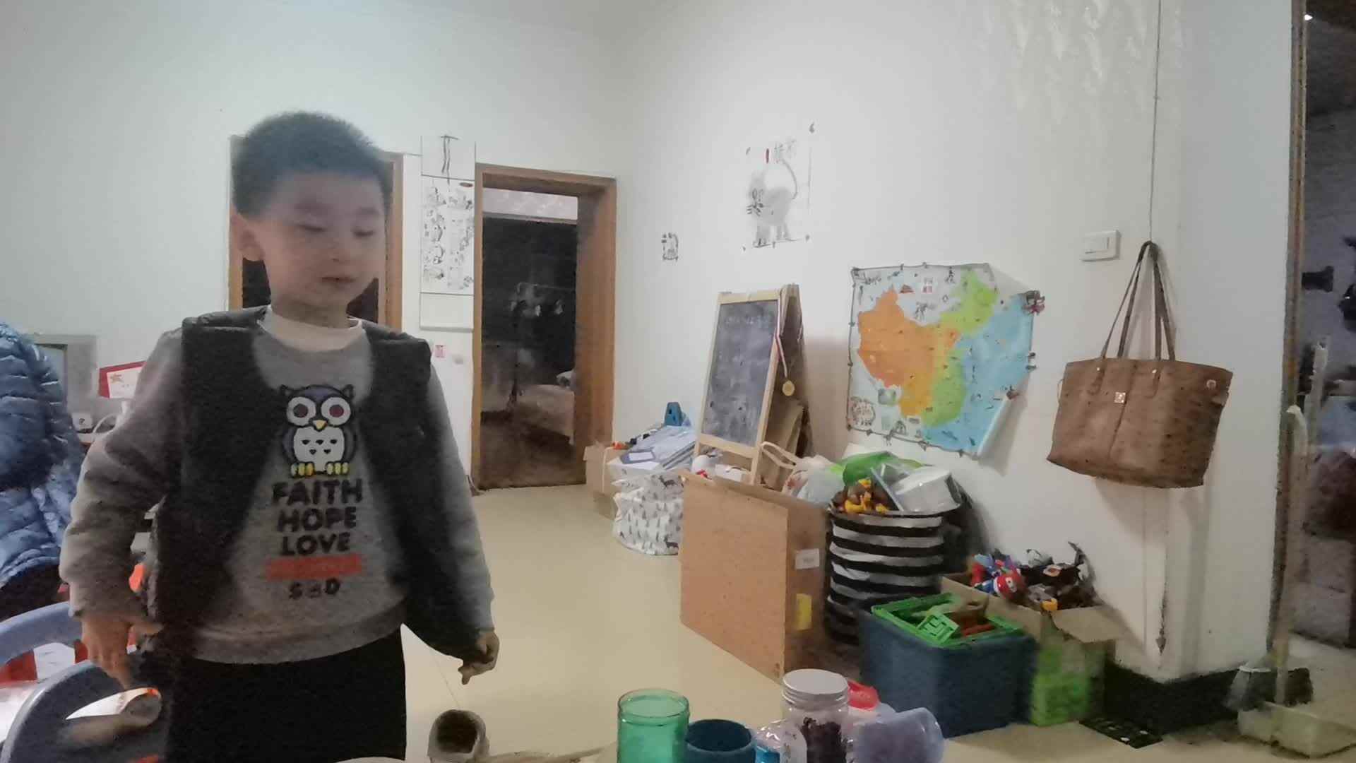 2023级B班刘梓浩闯关练习收拾碗筷.mp4