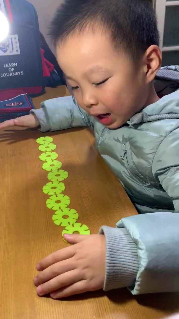 12.10数学作业—用雪花片分解数字9并背诵9的分解与组合