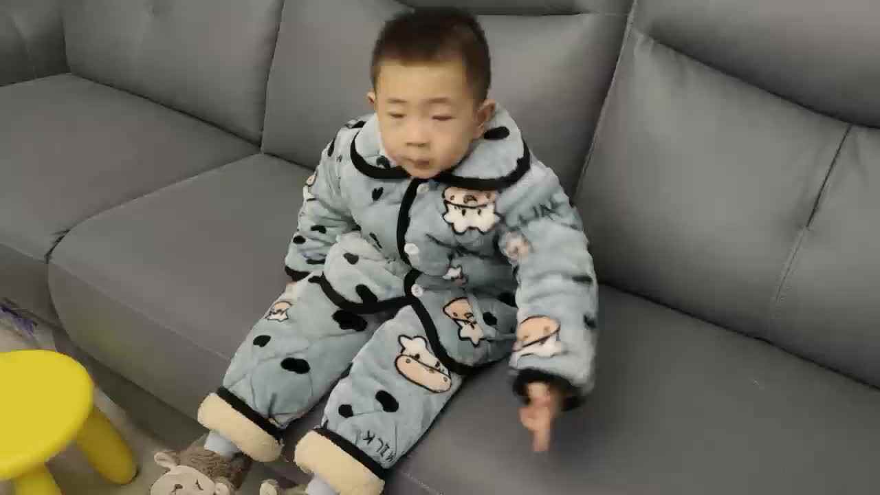2021.12.26 陈子墨 观看英文儿歌《Jingle bells》