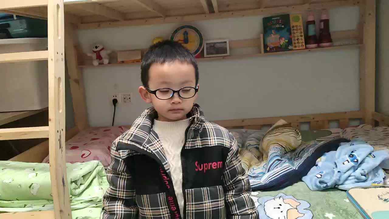 《整理床铺》mp4
