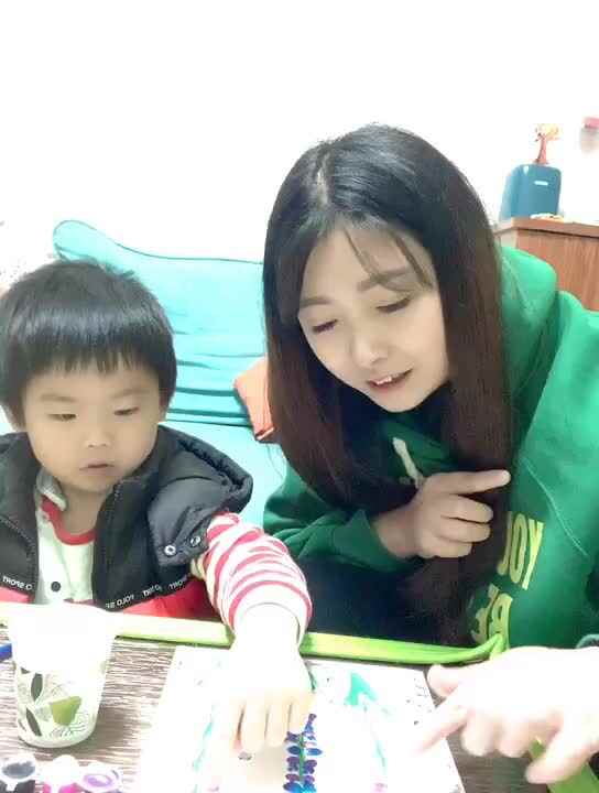 2021.12.07中A班朱佑宸风信子手工制作.mp4
