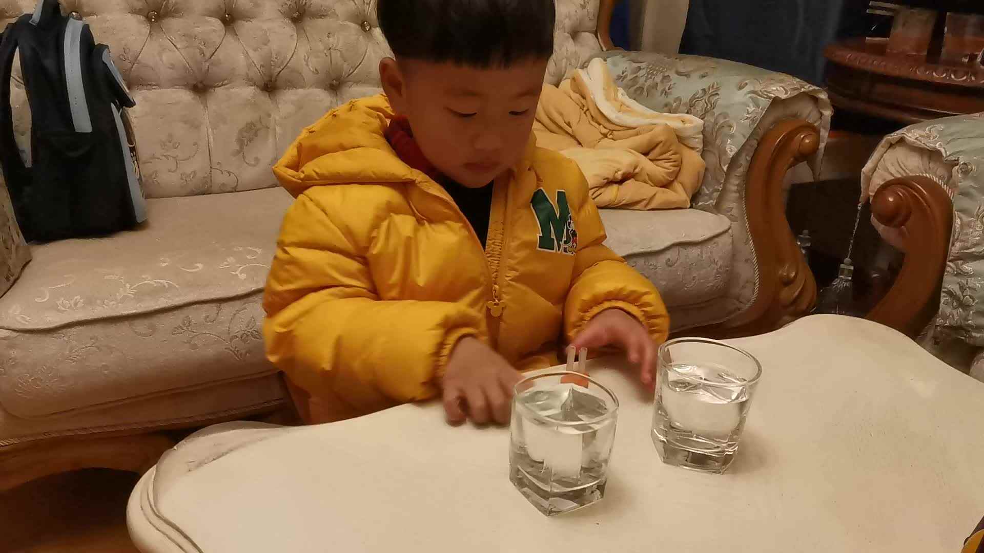 2821.12.21《胡萝卜小船》