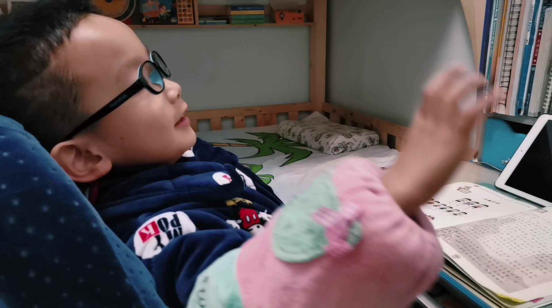 《皇帝的新装》mp4